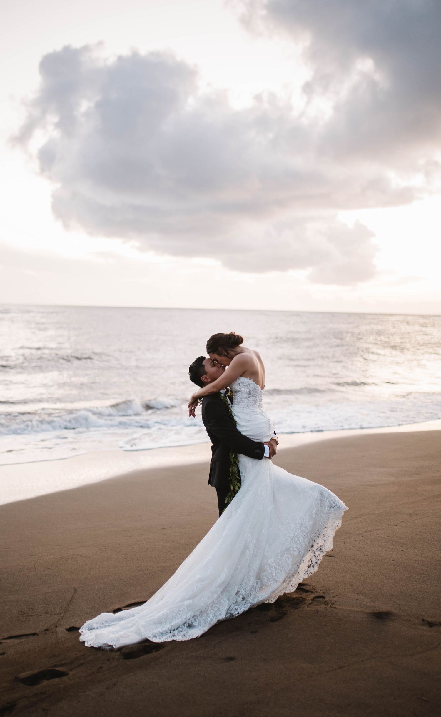 Kauai photographer, love stories, Wedding photography, Hawaii Photographer, Documentary Photography, Kauai wedding photographer, Hawaii