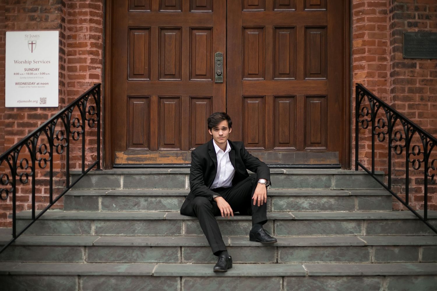 High School Senior Portraits of senior in a suit in Baton Rouge