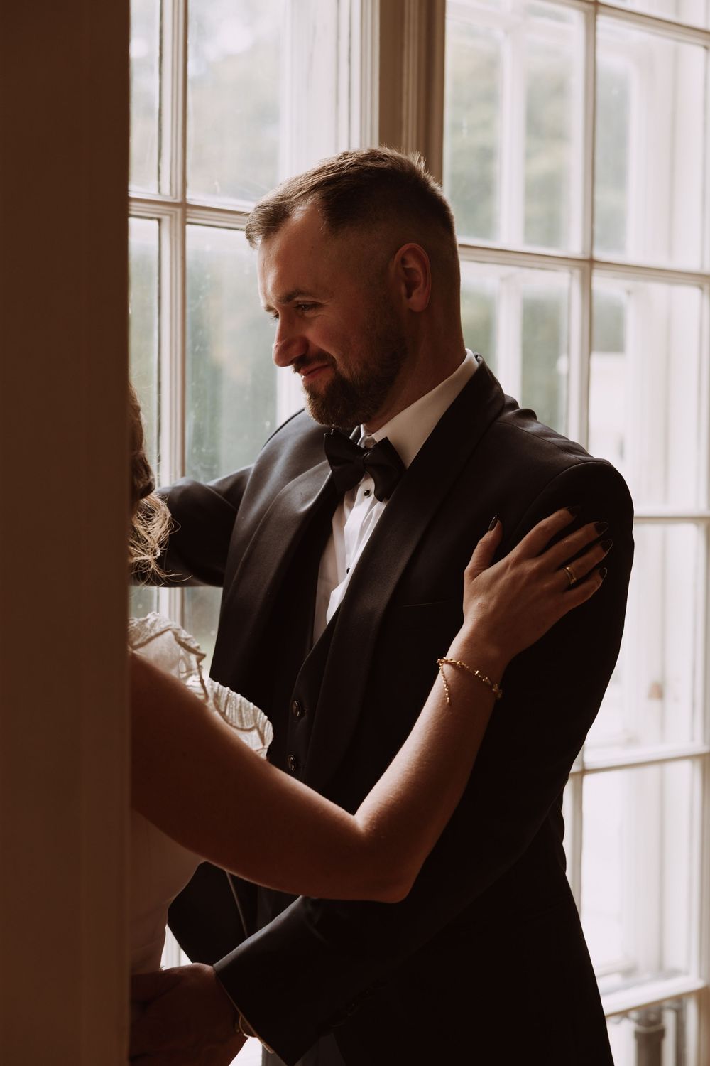 Sesja ślubna w Pałacu Jabłonna, elegancki klimat