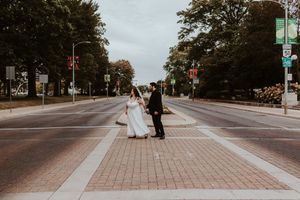 Toldeo art museum engagement session with Cincinnati photographer