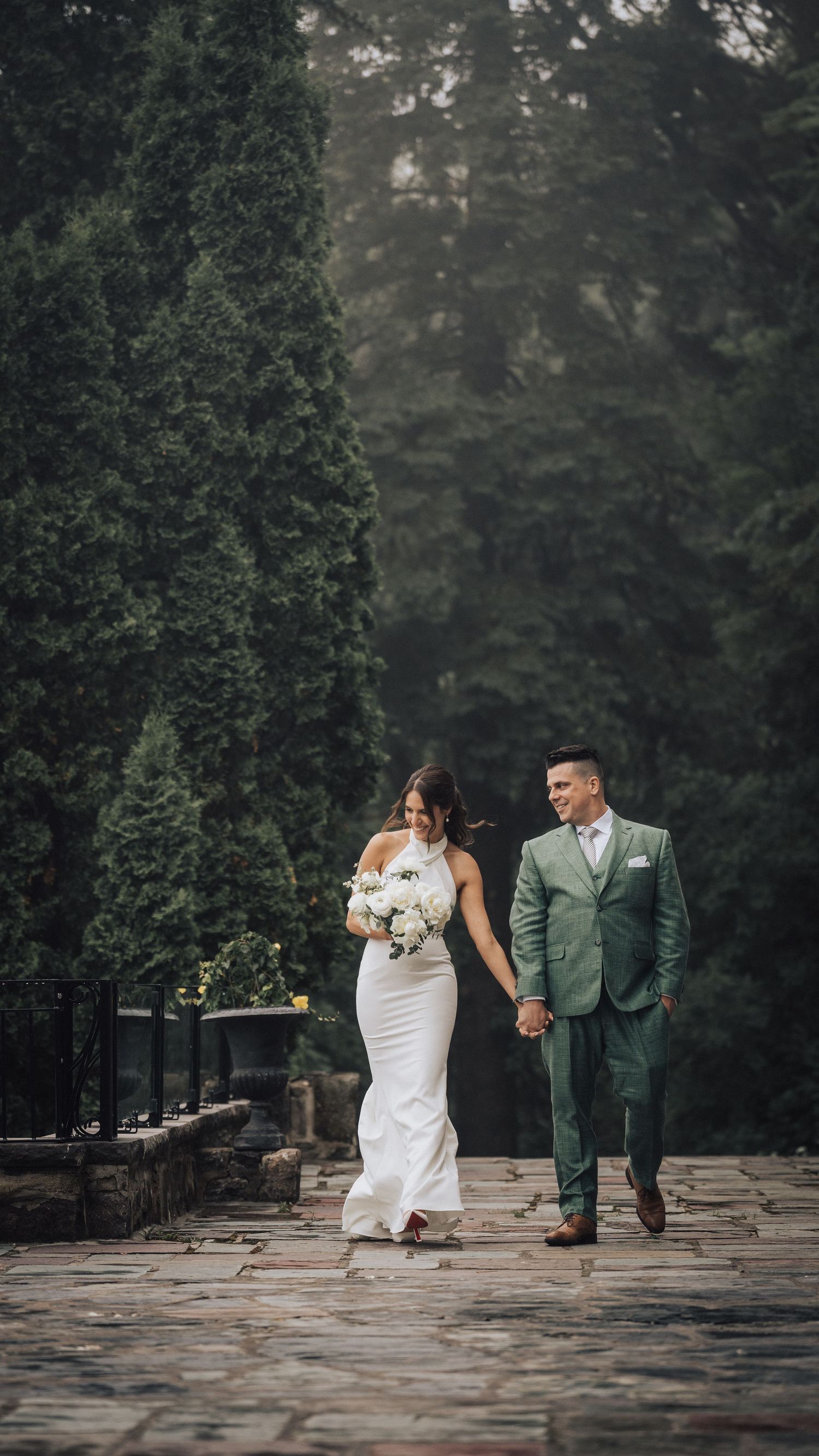 Photographe de mariage de luxe dans la région de Piedmont. Une approche intemporelle et éditoriale de style magazine.