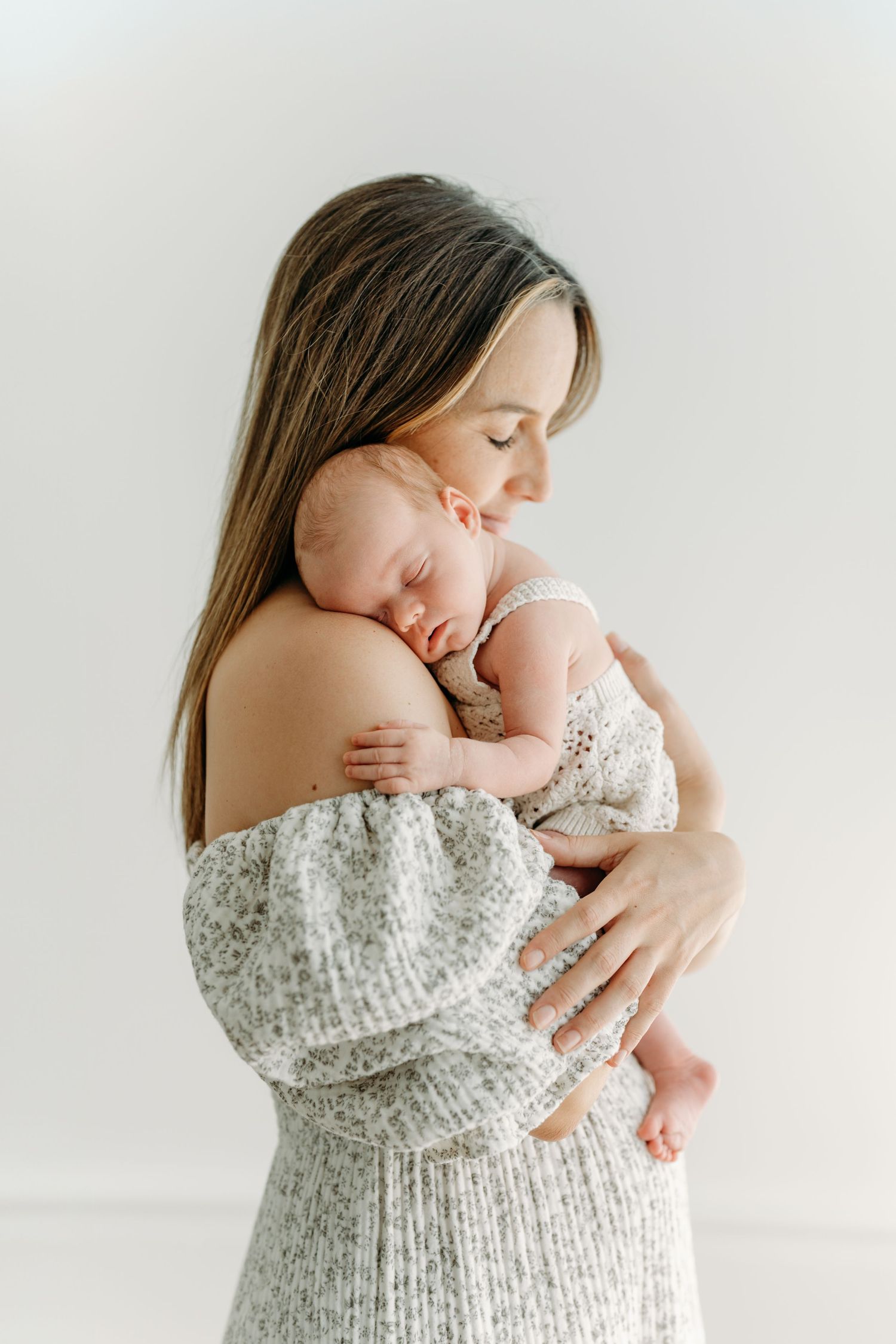 Photographe de nouveau-né et grossesse près de Québec. Studio de photographie