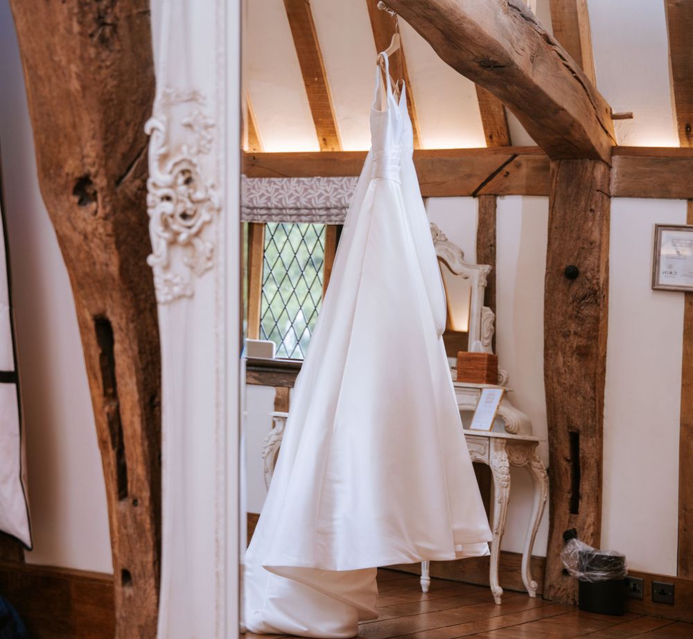 Cain manor wedding photographer, wedding photographer Hampshire