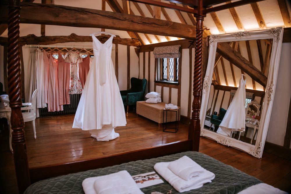 Cain manor wedding photographer, wedding photographer Hampshire