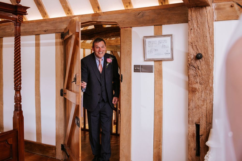 Cain manor wedding photographer, wedding photographer Hampshire
