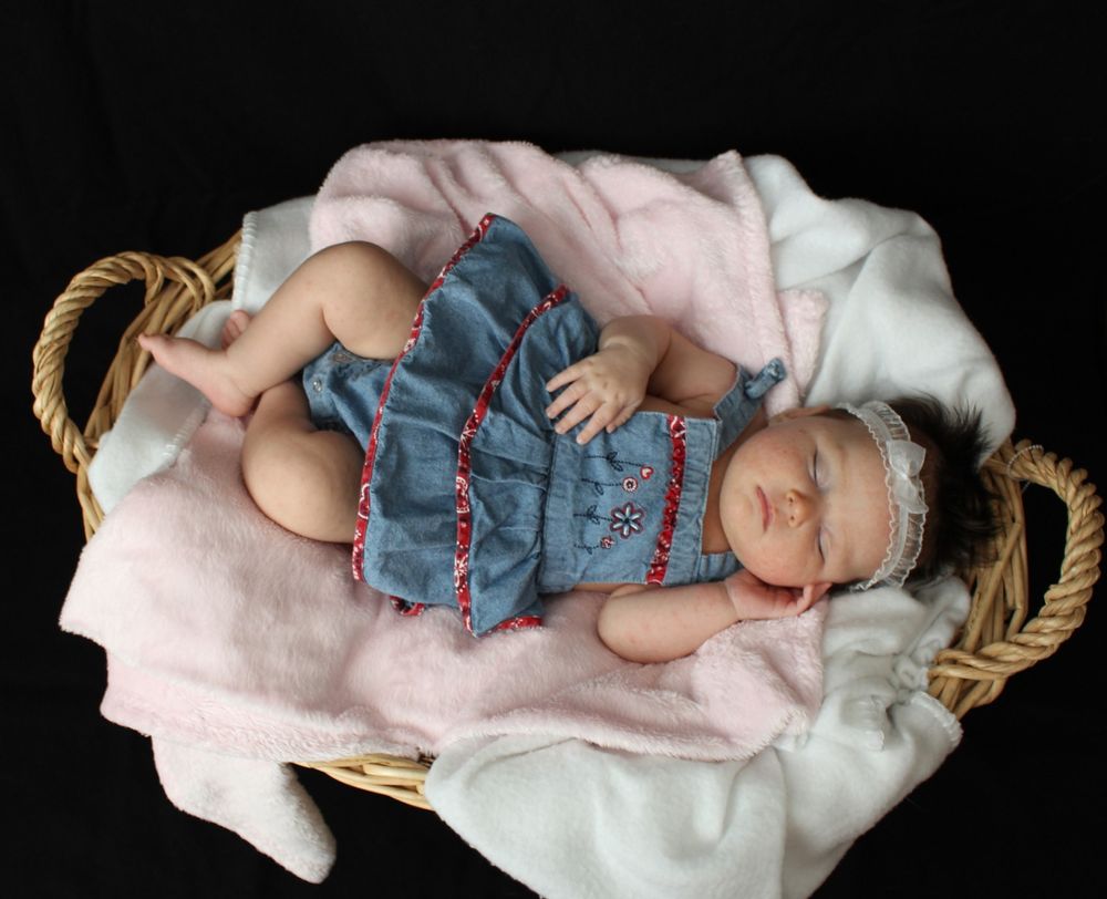 Baby picture taken by Rhonda Kay Photography.