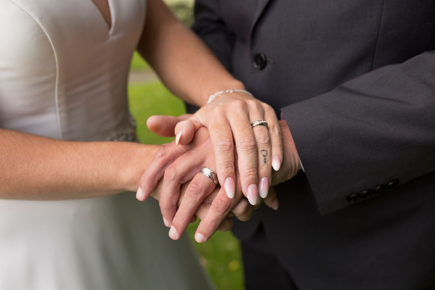 wedding photography by little wonderland photography widnes cheshire Runcorn Town Hall Wedding