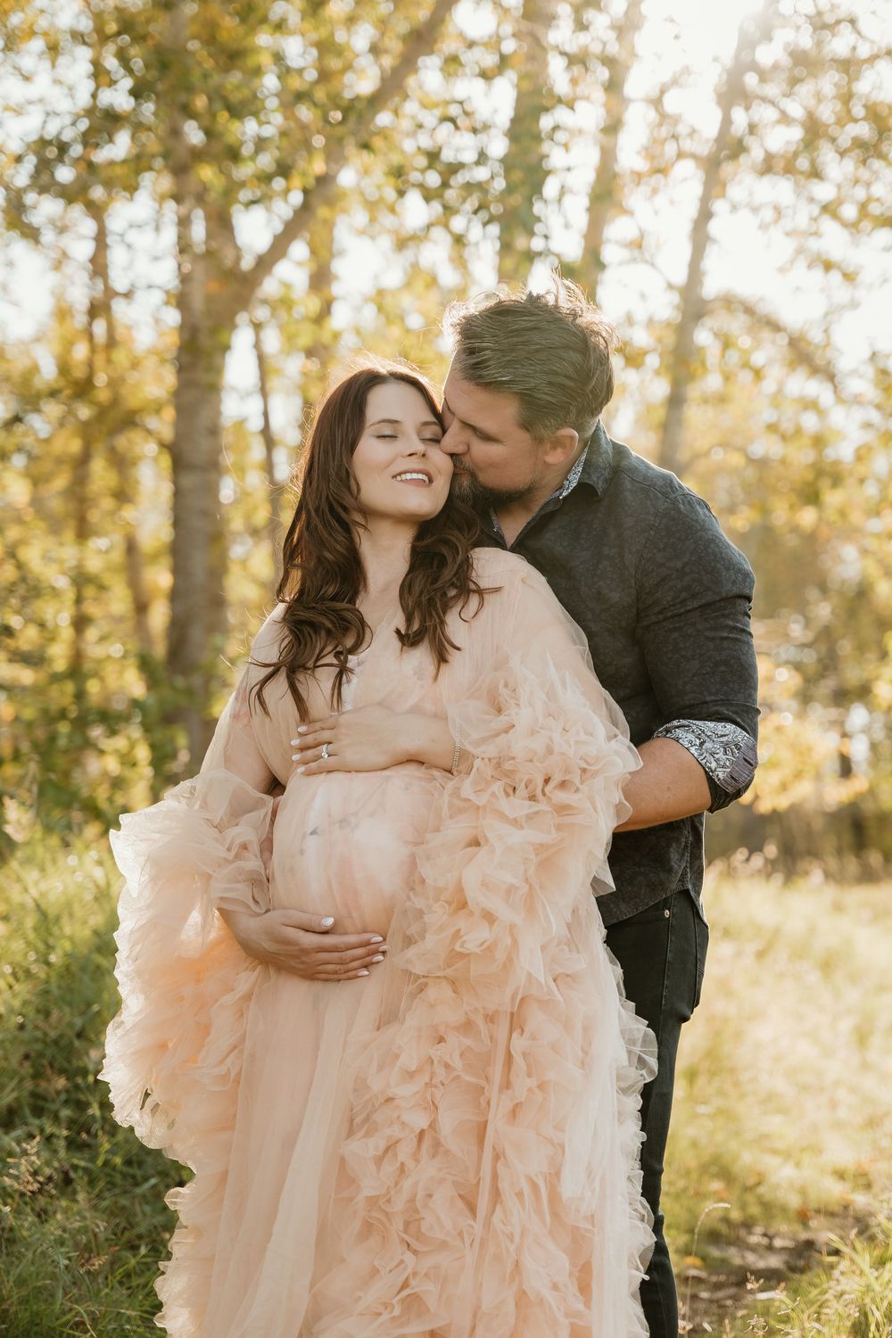 Calgary Maternity Photographer, Maternity Photos Calgary, Maternity and Newborn Photos Calgary