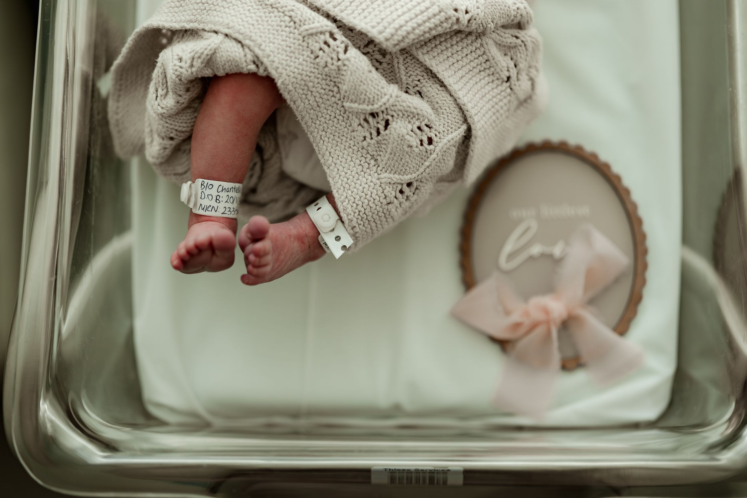 Fresh 48 newborn session, in hospital session. newborn photography Bathurst