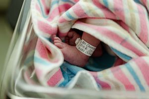Fresh 48 newborn session, in hospital session. newborn photography Bathurst