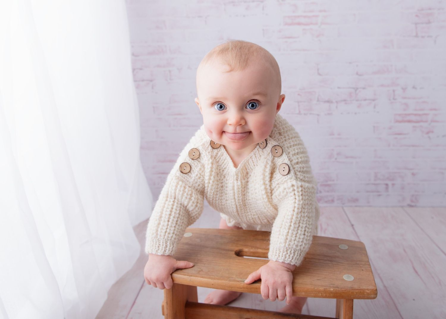 sitter session photoshoot baby picture bromsgrove Worcester
