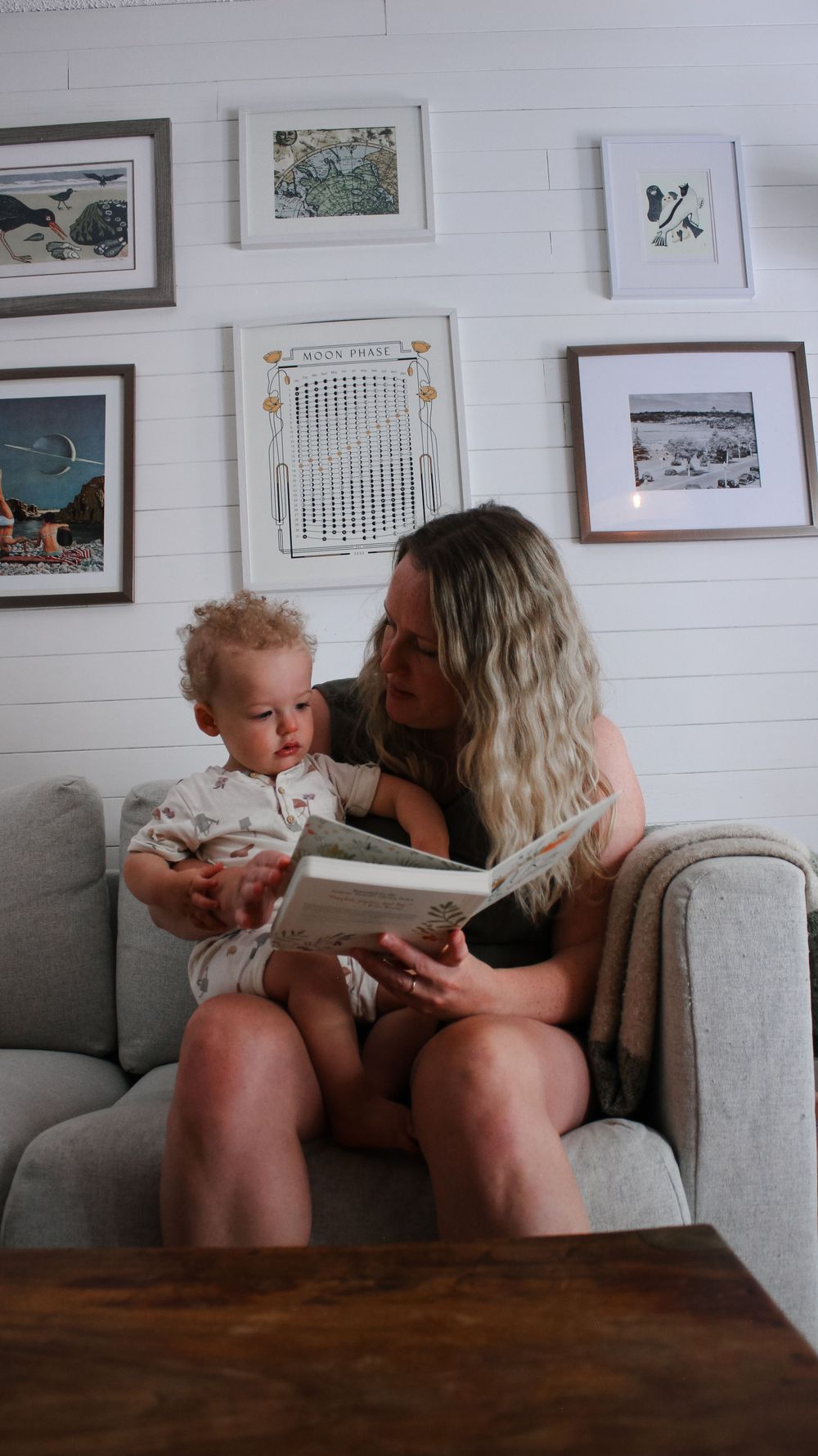Vancouver Family and Motherhood Photographer offering natural and candid mommy and me sessions indoors or outdoors