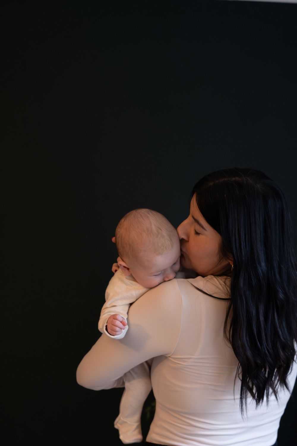 Pictures that warm the heart. Bloom Fabulous photography new born baby photoshoots in Tunbridge Wells & surrounding areas.