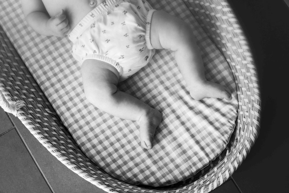 New born baby photoshoot by Bloom Fabulous photography in  Tunbridge Wells, Kent and surrounding areas.