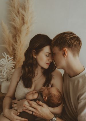 Documenting all walks of life, weddings, maternity, newborn and family photography. Sunshine Coast