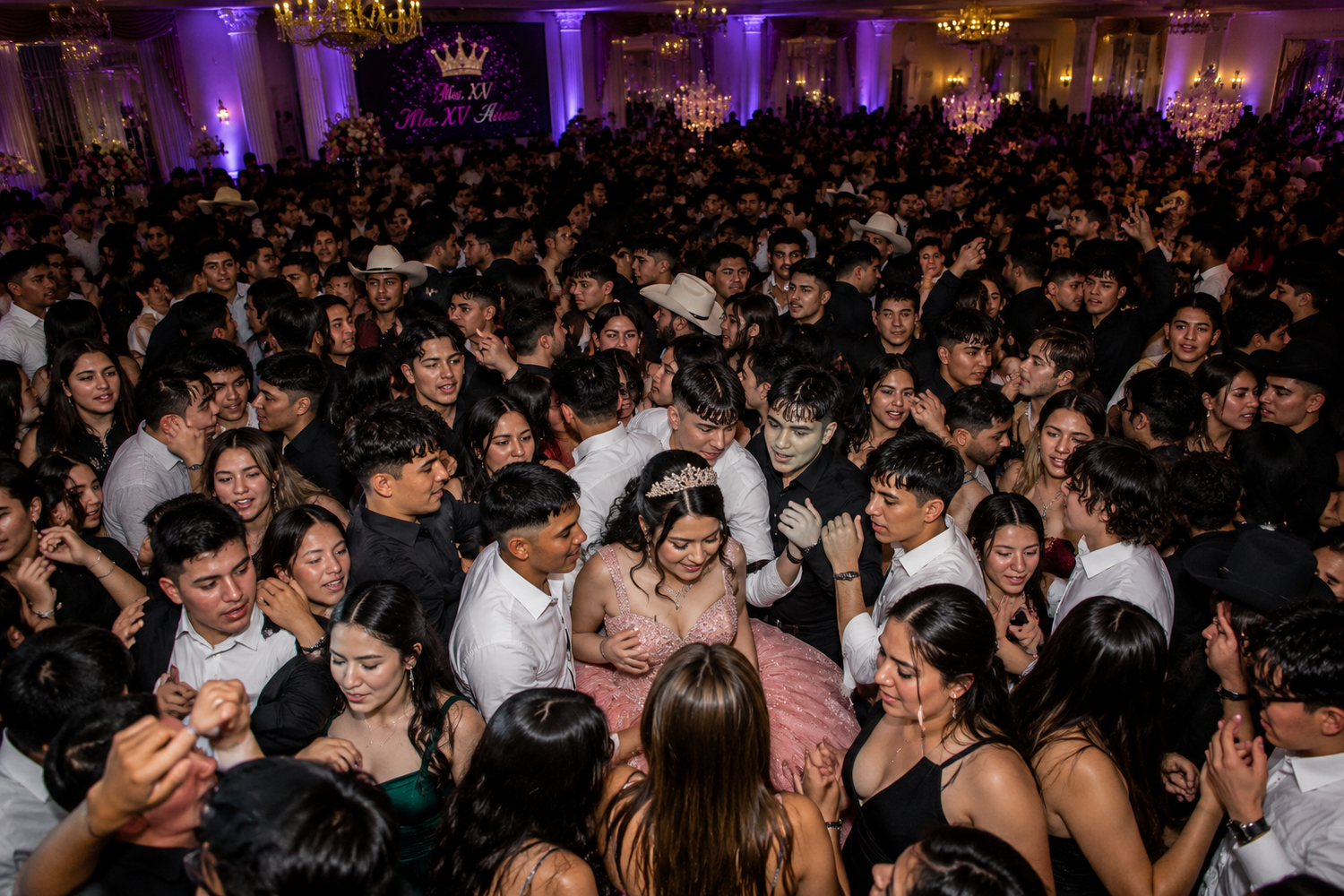Packed Quince reception tables showing open invite Quince guest planning, seating chart, venue planning and RSVP management success