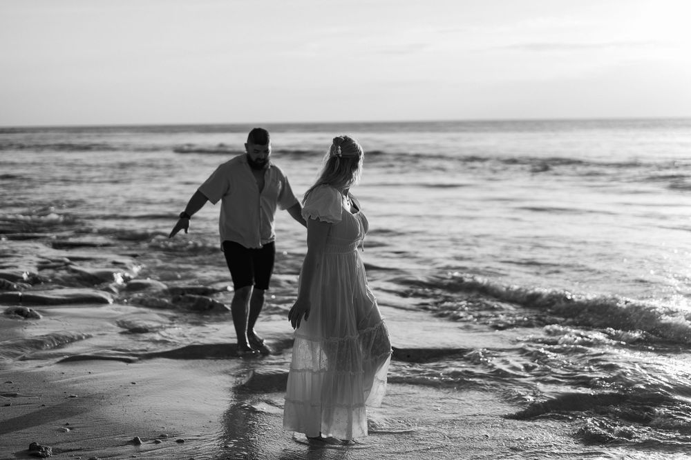 Professional couple photographer at Balangan Beach Bali.