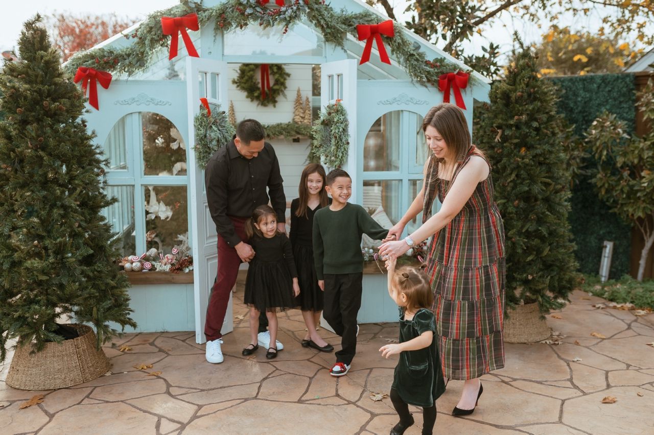 Christmas family portrait in greenhouse McKinney Texas