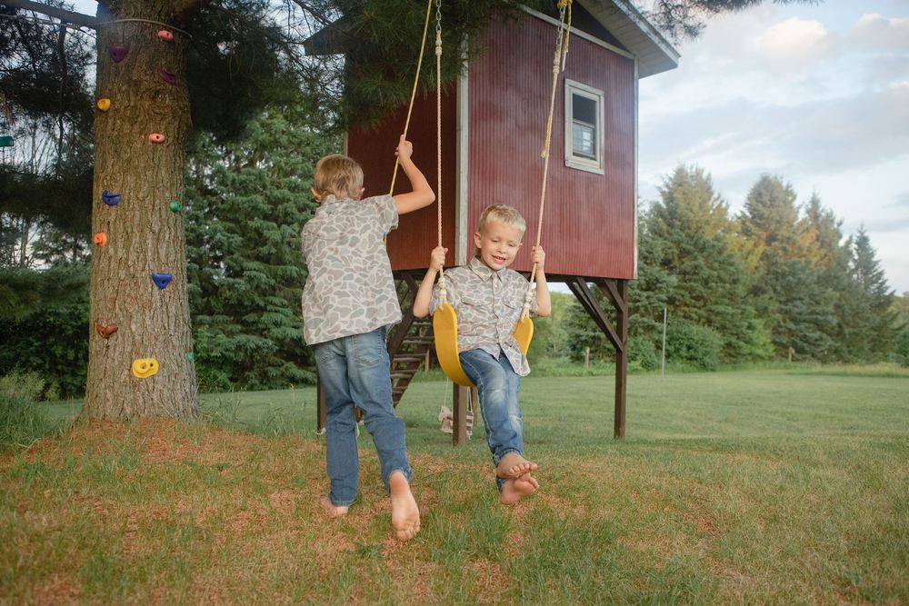 Kendall Kuss Photography Waukesha County family photographer. Family lifestyle photos in Sullivan Wi