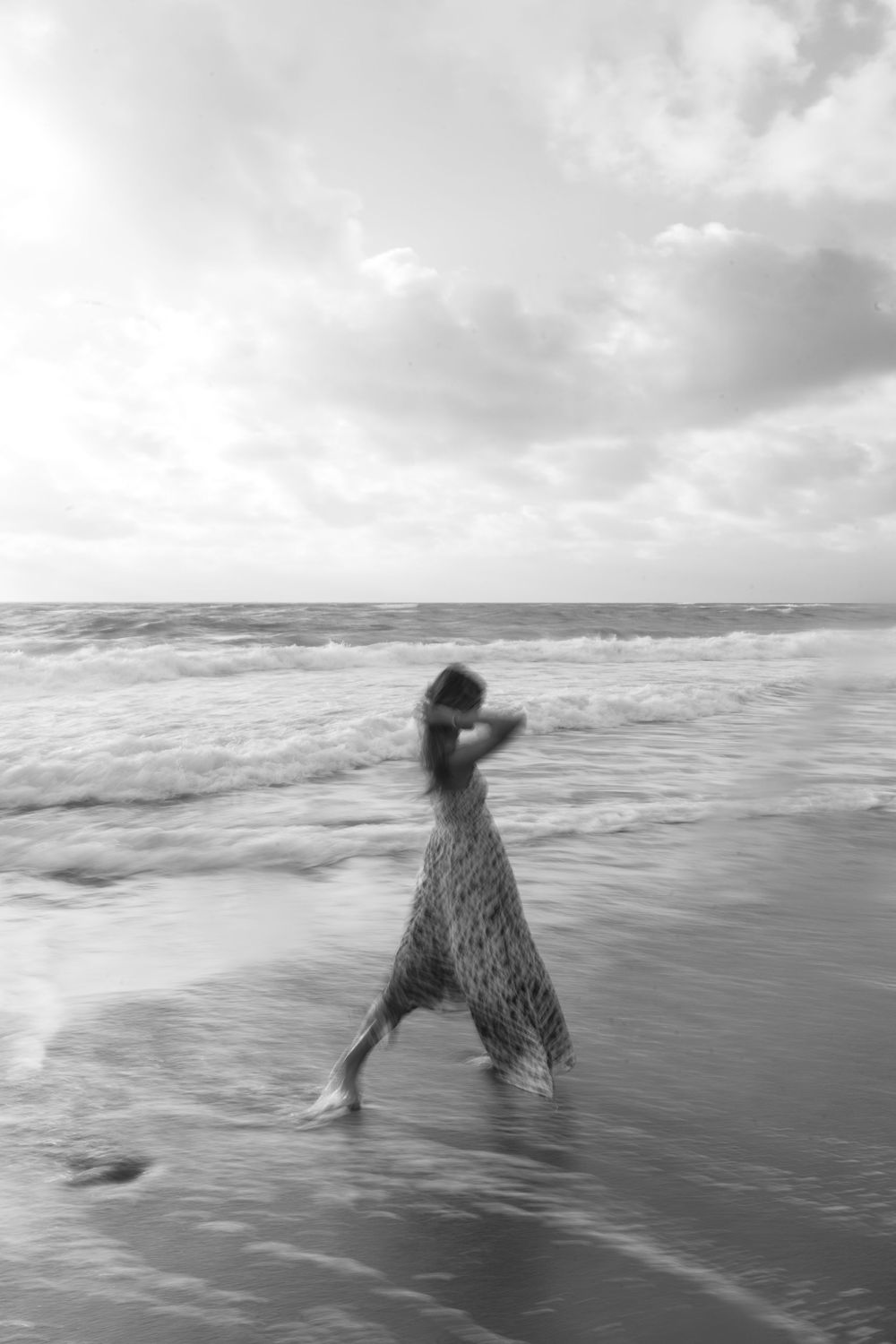 Sunrise beach senior session in Florida. Jacksonville Senior Photographer, Jacksonville Senior Graduation Photos - Lindsay McDow Photo
