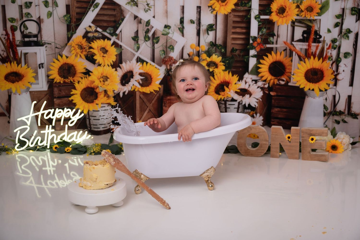 first birthday cake smash photoshoot Aberdeen