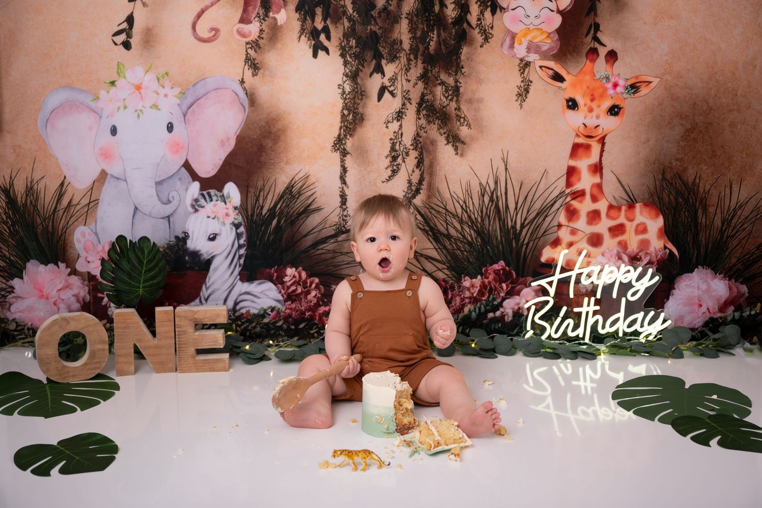 Cake smash photoshoot Aberdeen
