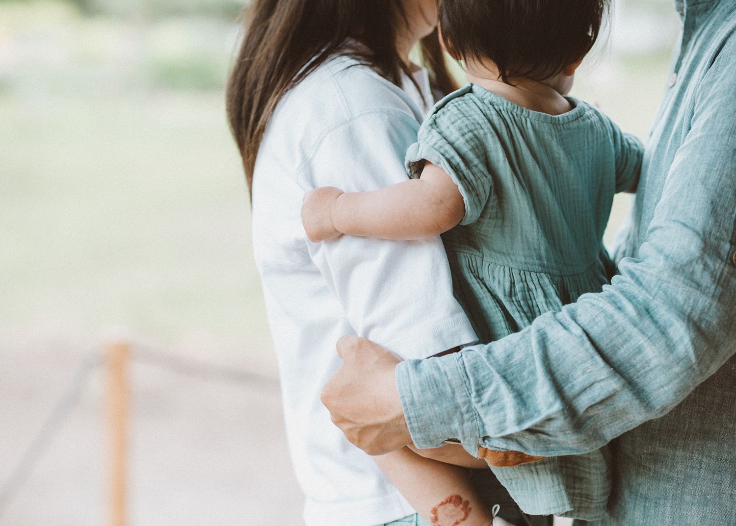 Joyful family portraits with natural style captured in Tokyo vacation photography by Miki Sakai