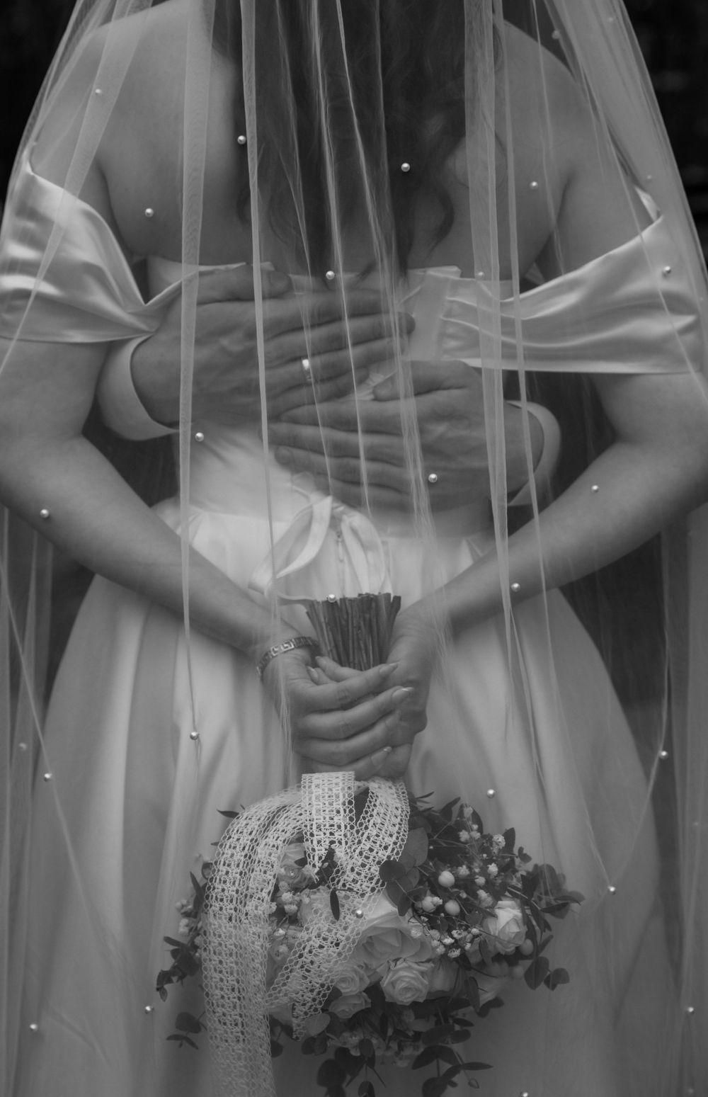 Kāzu fotosesija. Ceremonija baznīcā