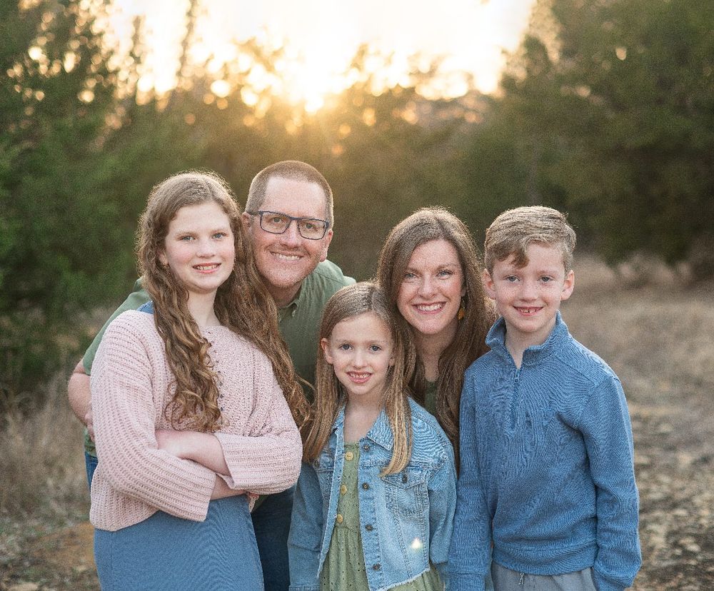 Extended Family Session in Field of Evergreens by Bartlesville Family Photographer Kristi Bray Photography