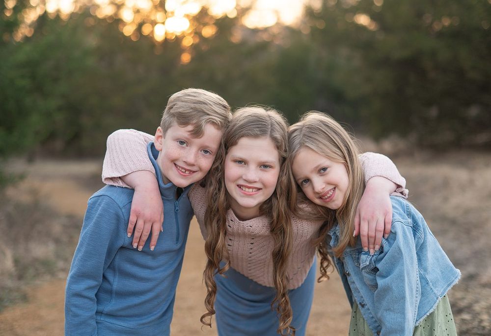 Extended Family Session in Field of Evergreens by Bartlesville Family Photographer Kristi Bray Photography