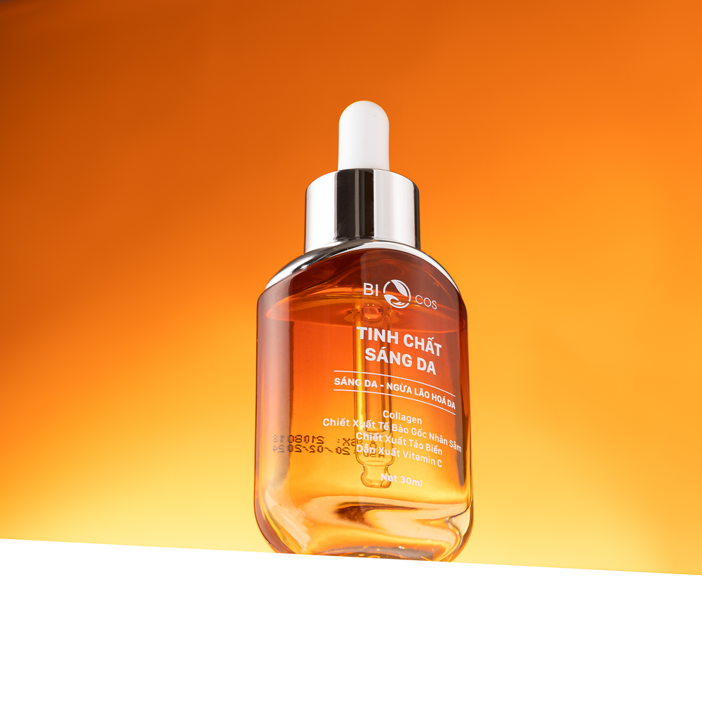 Ảnh quảng cáo serum dưỡng da concept ánh sáng studio