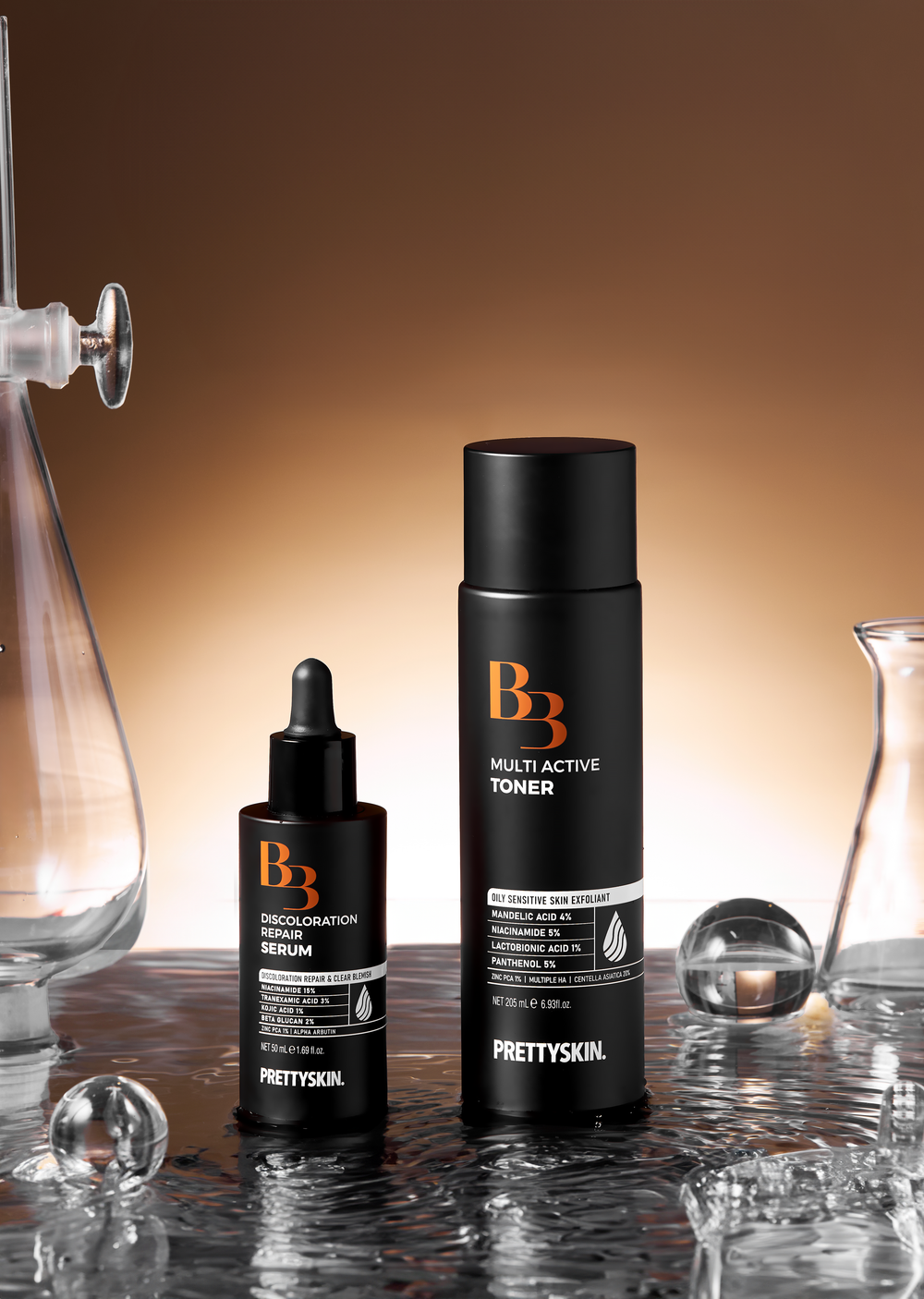 Chụp ảnh mỹ phẩm skincare cao cấp concept phòng thí nghiệm với hiệu ứng nước chuyển động