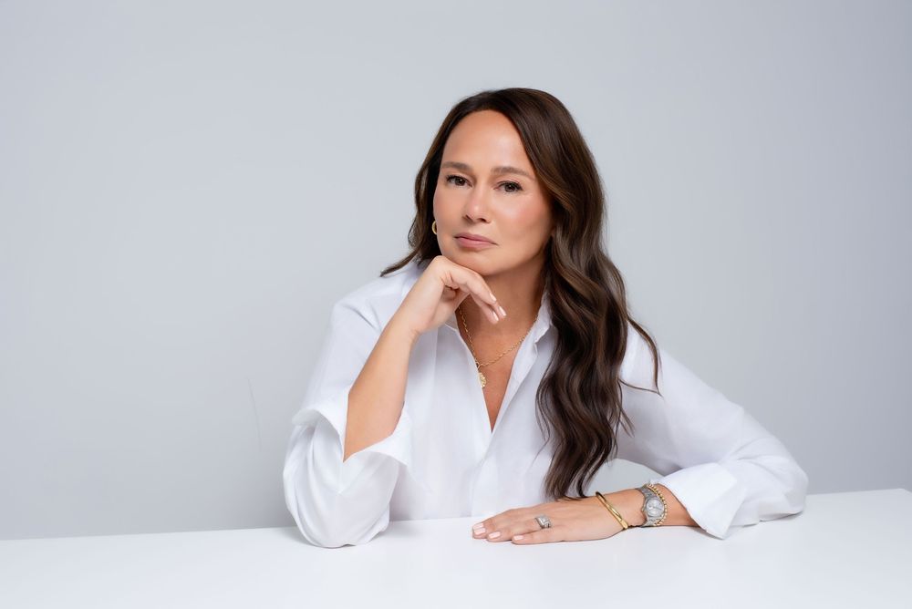 Modern branding portrait woman Nashville Thompson’s Station portrait studio
