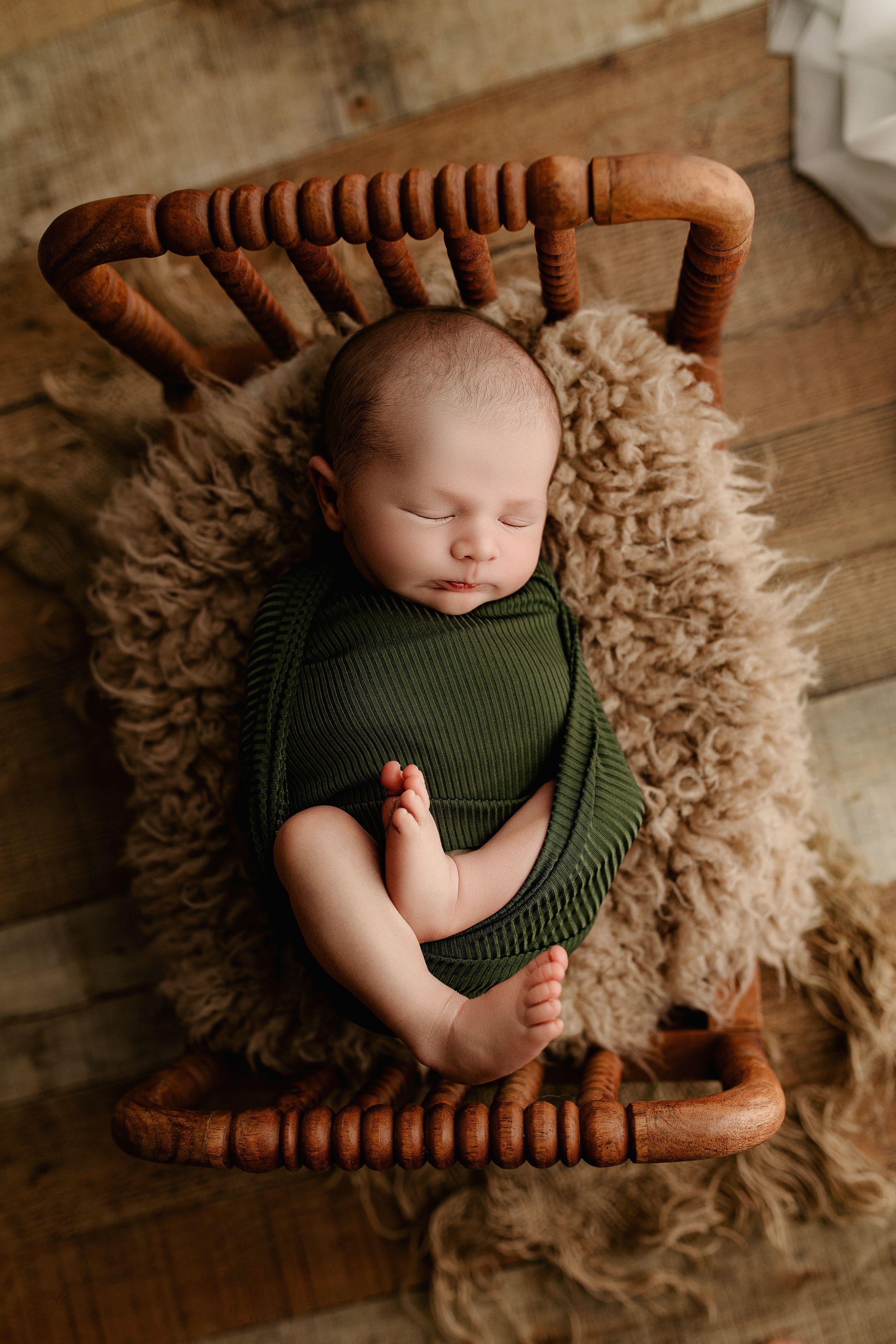 Bailey's Photography | Cozy Neutral Newborn Photos | Earth Tone Styling for Baby Boy