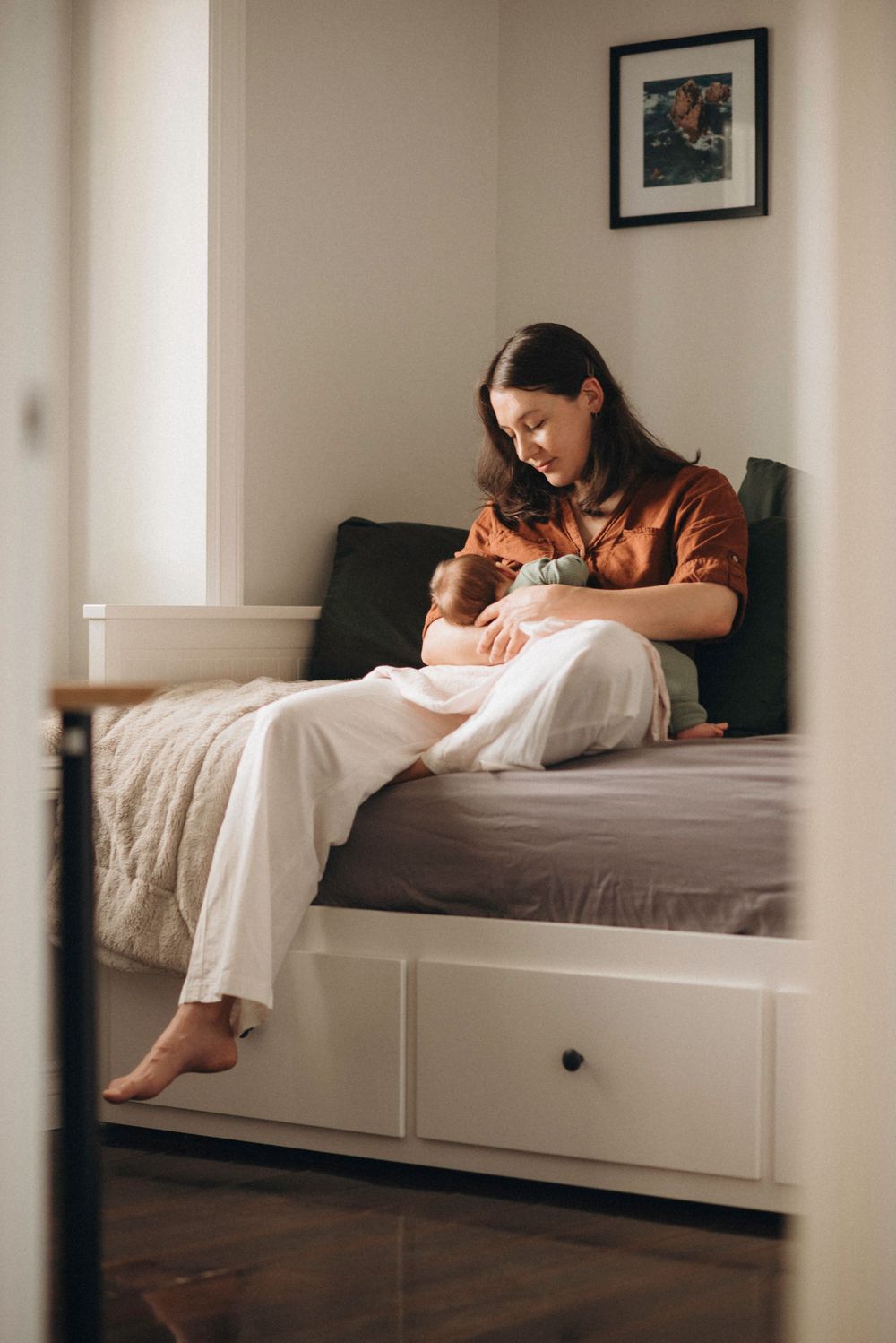 Professional BC photographer based in Langley, providing natural, lifestyle newborn and baby sessions in Surrey, White Rock, Vancouver