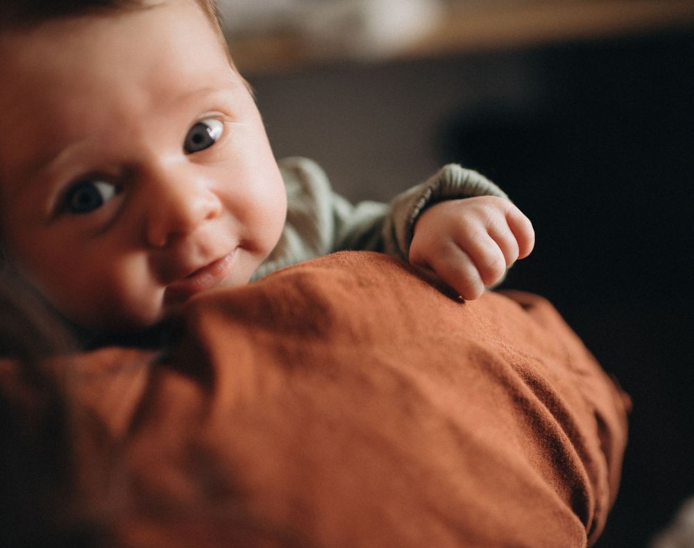 Professional BC photographer based in Langley, providing natural, lifestyle newborn and baby sessions in Surrey, White Rock, Vancouver