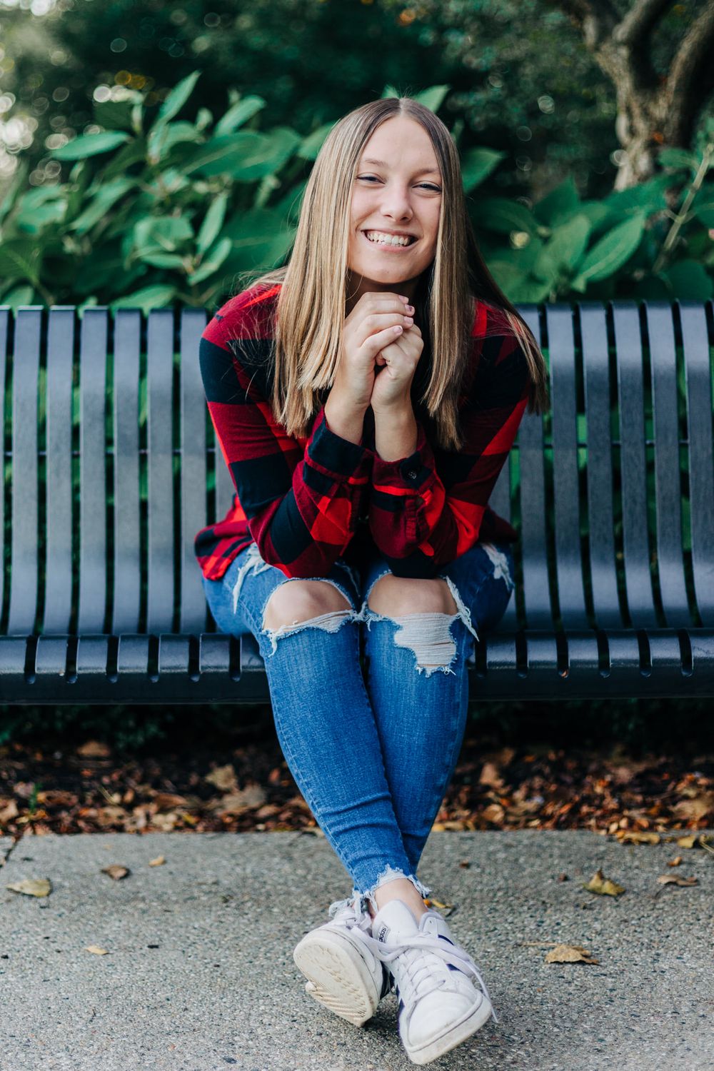 senior photo on bench