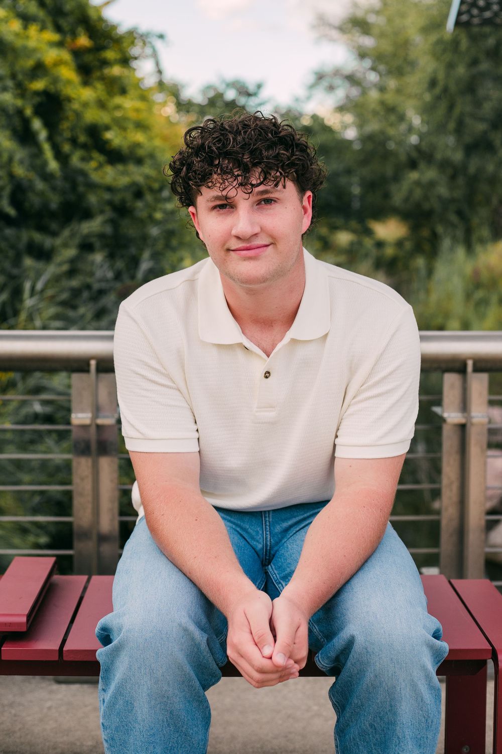 senior photo on bench