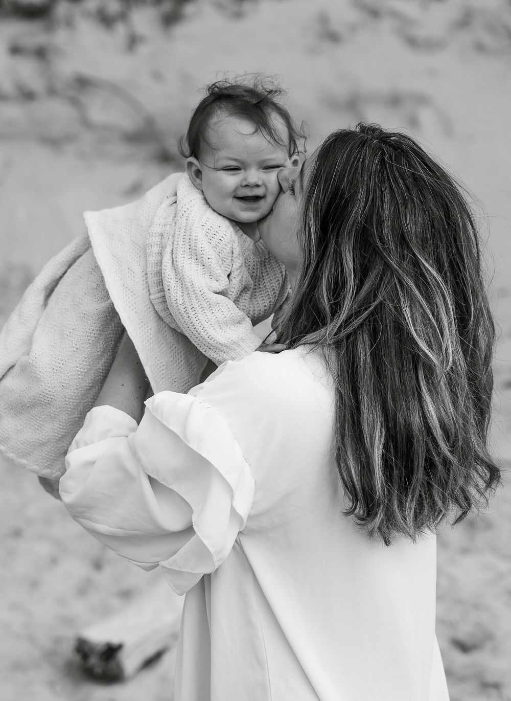 photographe naissance, maternité intimiste, shooting photo allaitement, seance photo naturelle, photographe émotion bébé, nantes, clisson