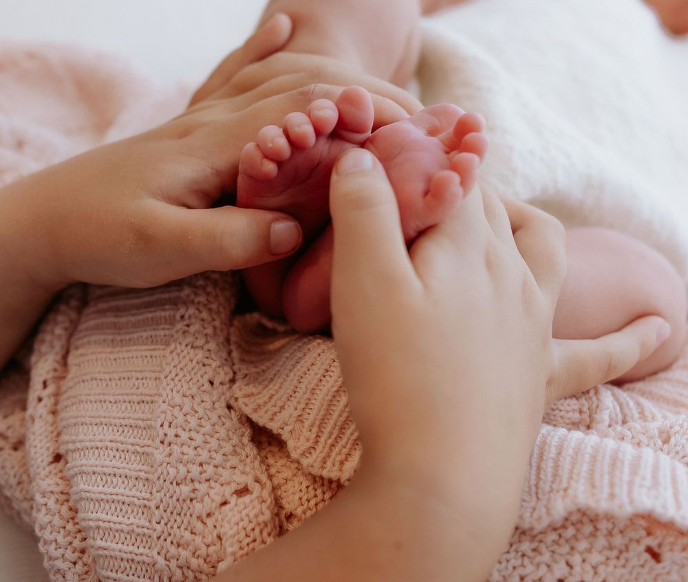 Lifestyle newborn photography in Glenview home studio on the Sunshine Coast.