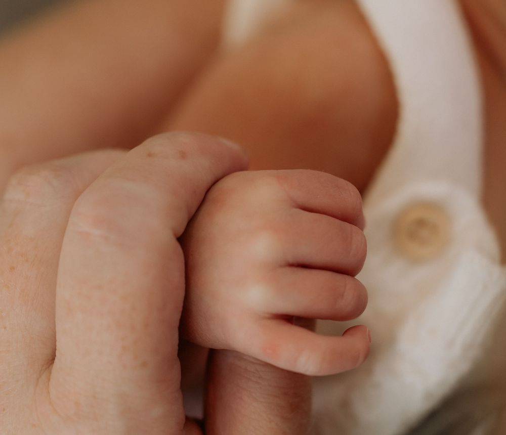 Lifestyle newborn photography in Glenview home studio on the Sunshine Coast.