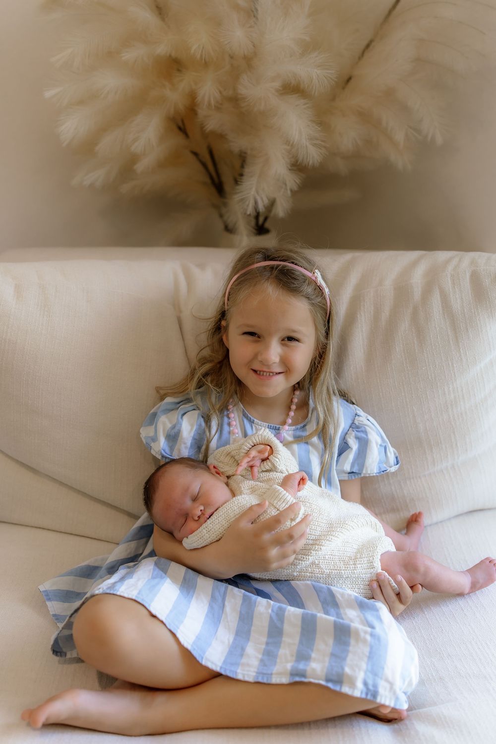 Lifestyle newborn photography in Glenview home studio on the Sunshine Coast.