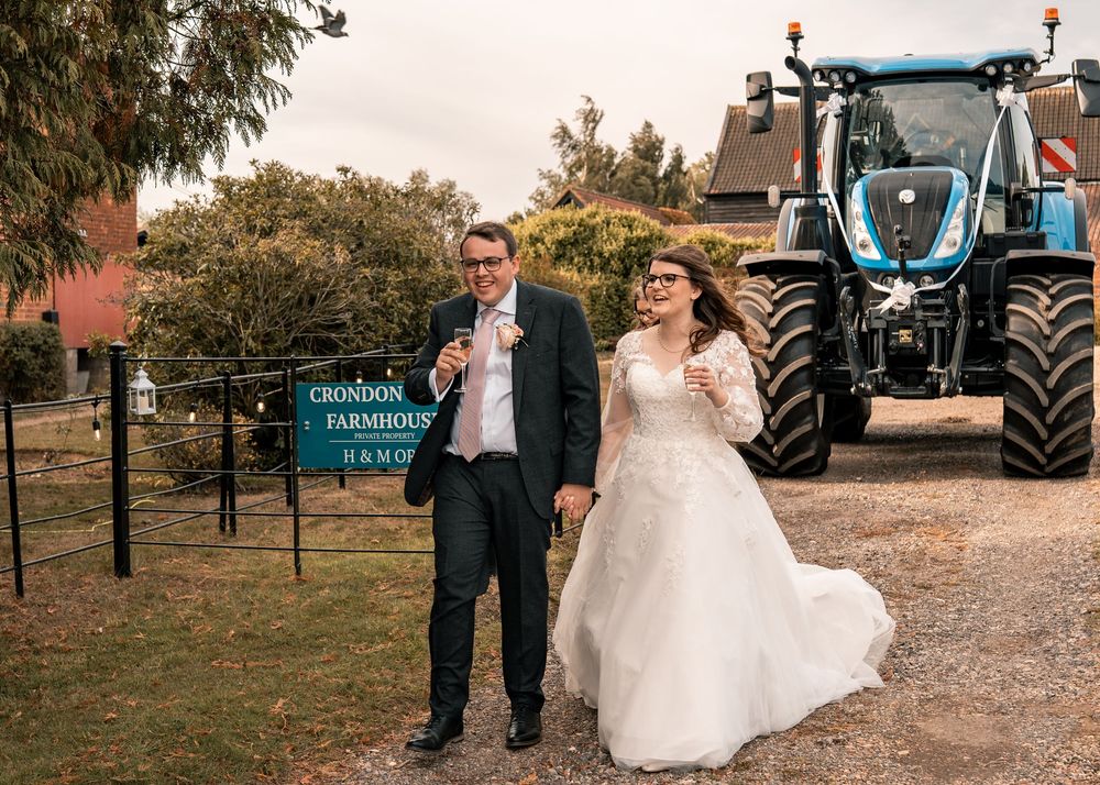 ESSEX WEDDING PHOTOGRAPHER - DOCUMENTARY STYLE PHOTOGRAPHY