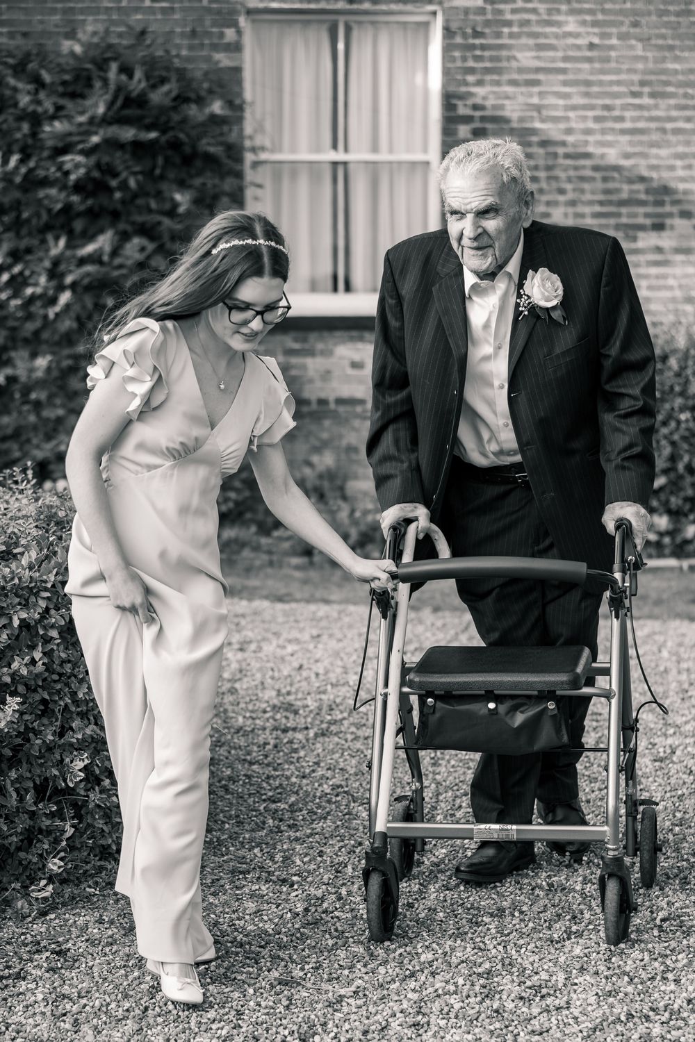 ESSEX WEDDING PHOTOGRAPHER - DOCUMENTARY STYLE PHOTOGRAPHY
