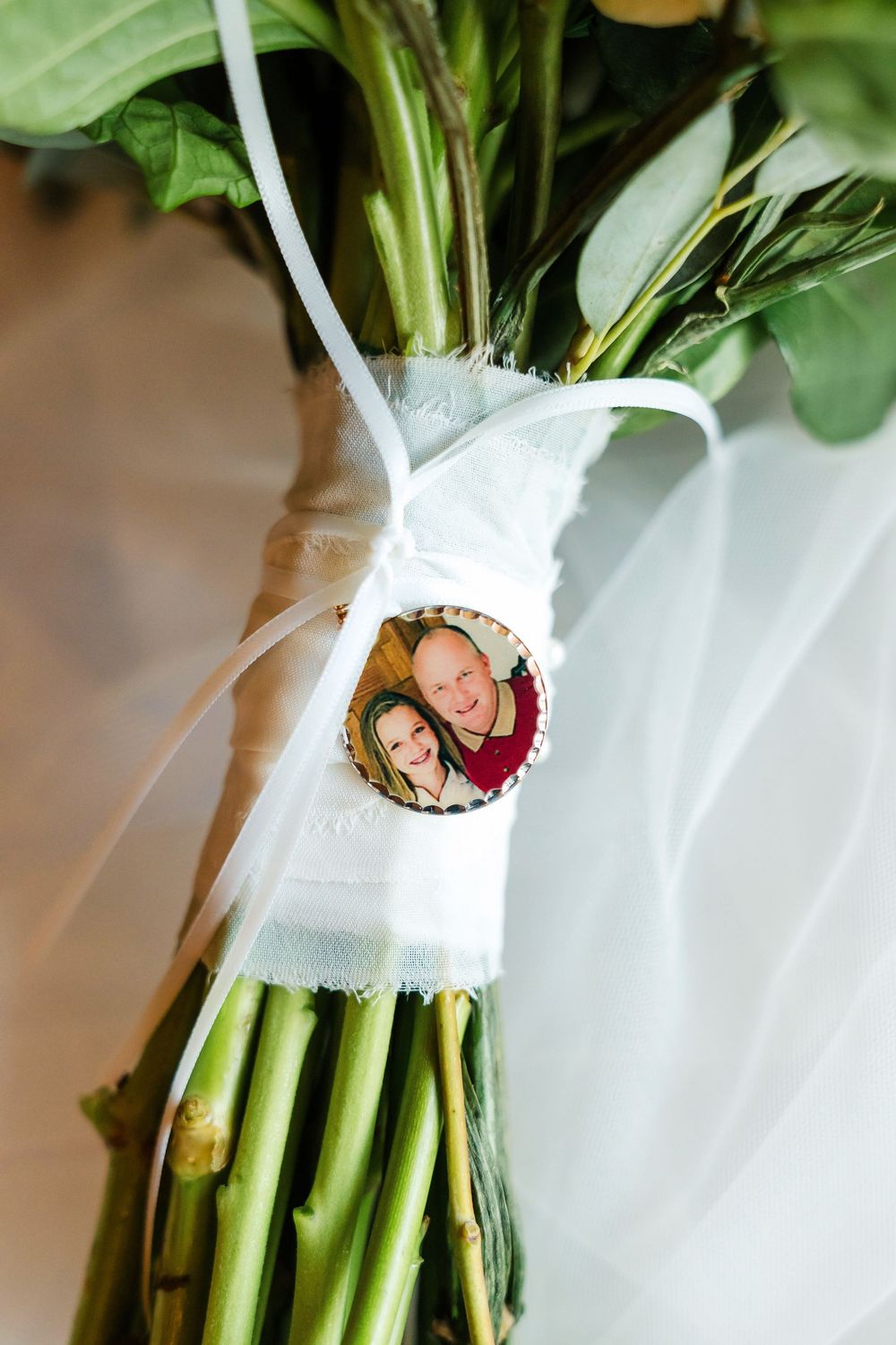 Wedding bouquet flowers with family heirloom detail at The Venue On Lake Grant in Mt. Orab Ohio : Cincinnati wedding photographer