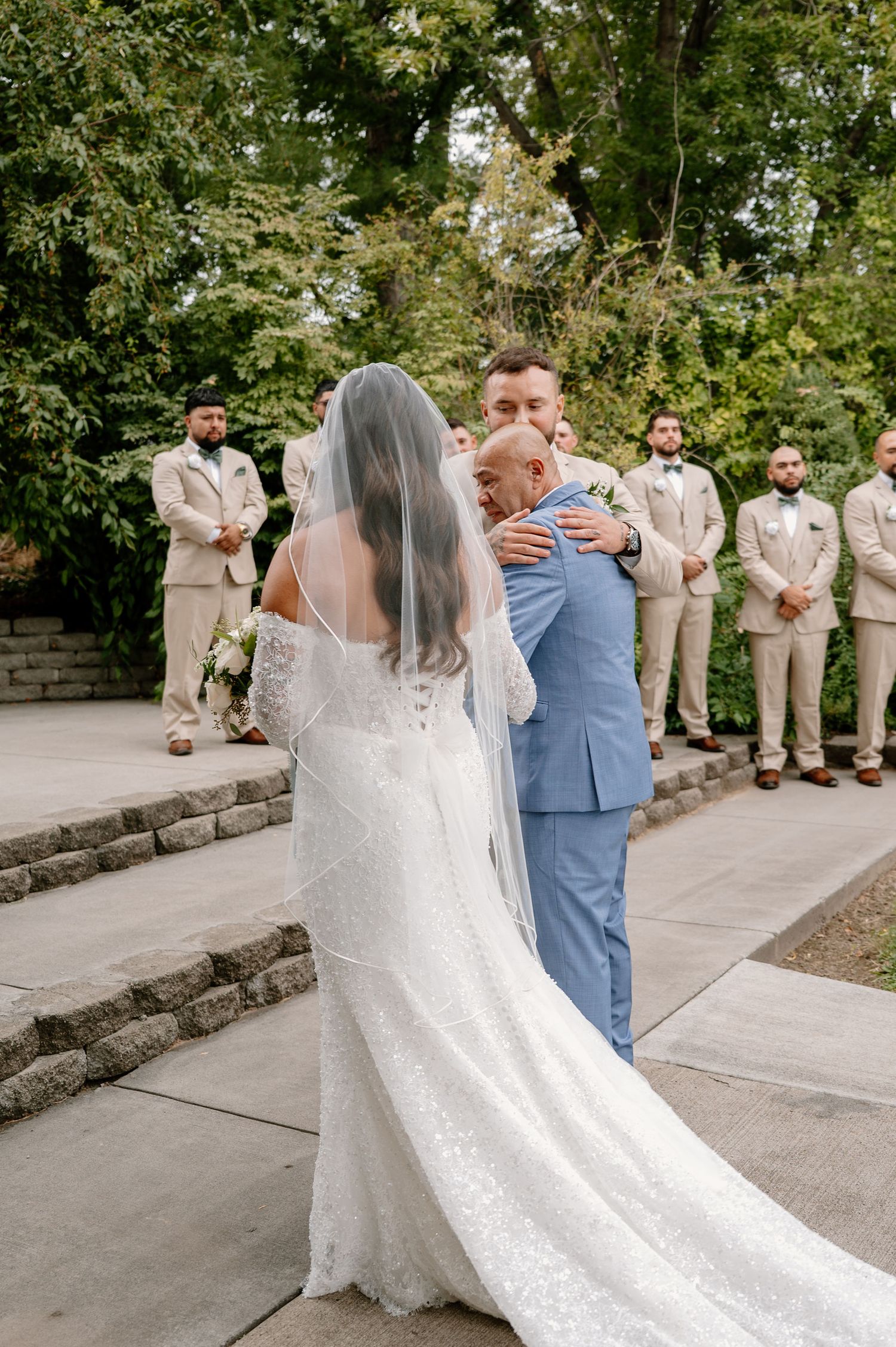 A Shadow Lake Ranch wedding ceremony in Prosser, Washington