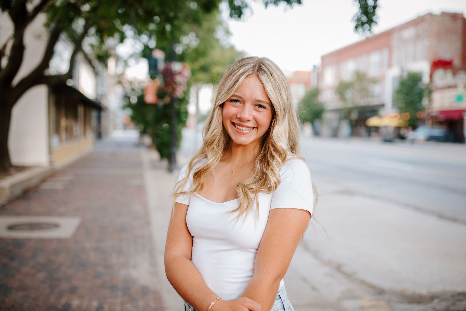 Senior pictures in downtown Wichita Kansas by Photographer Jessica Nadine Photography