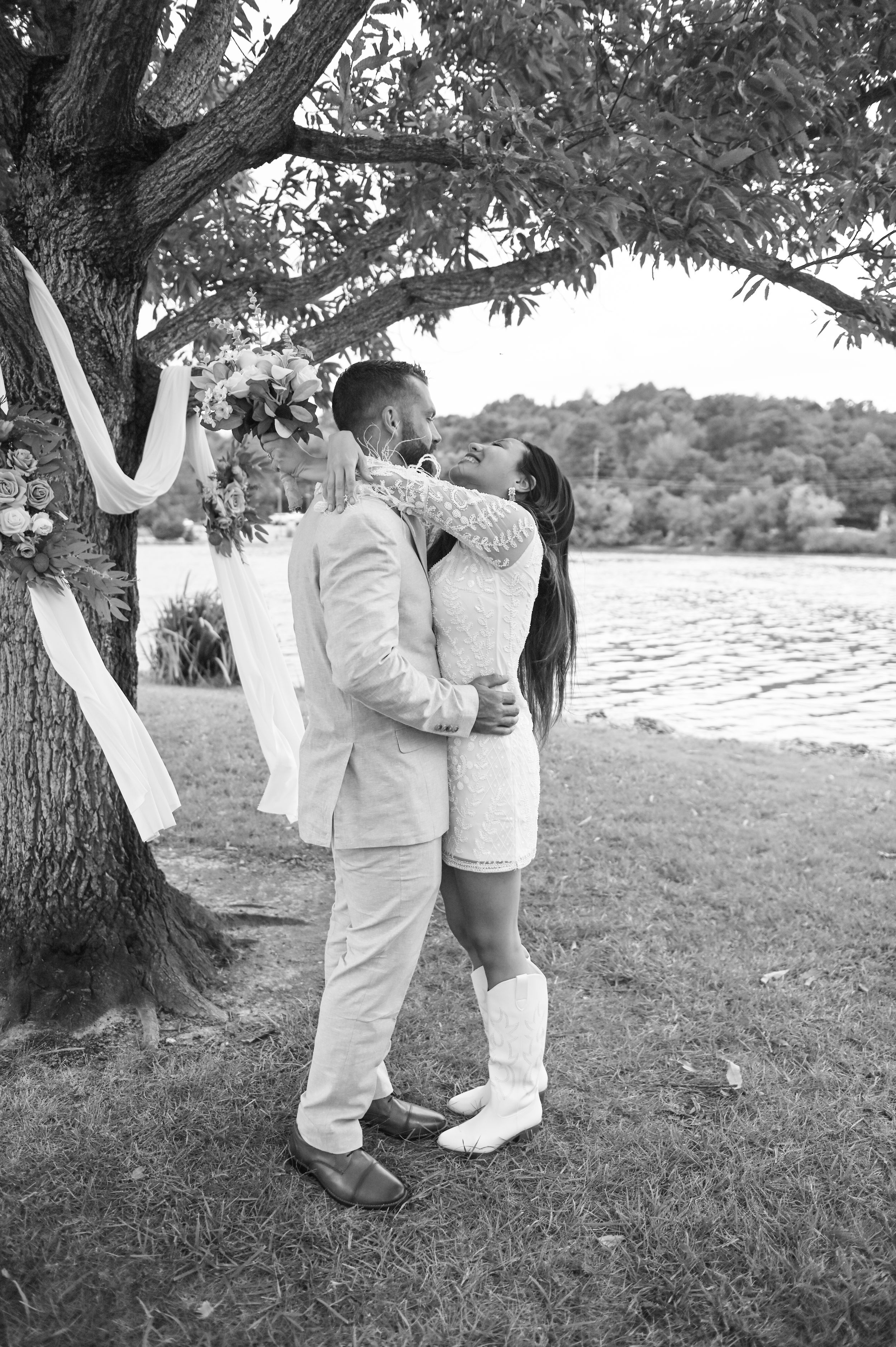 Knoxville Engagement Photographer
Knoxville Wedding Photographer
Courtney Haskins
Courtney Renee Images
Tennessee Wedding Photographer