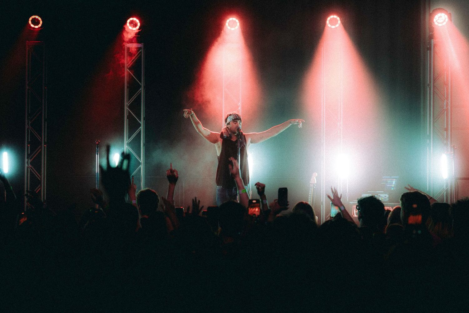 Between Friends' Live Performance at UCSD's 2025 Ballroom Concert