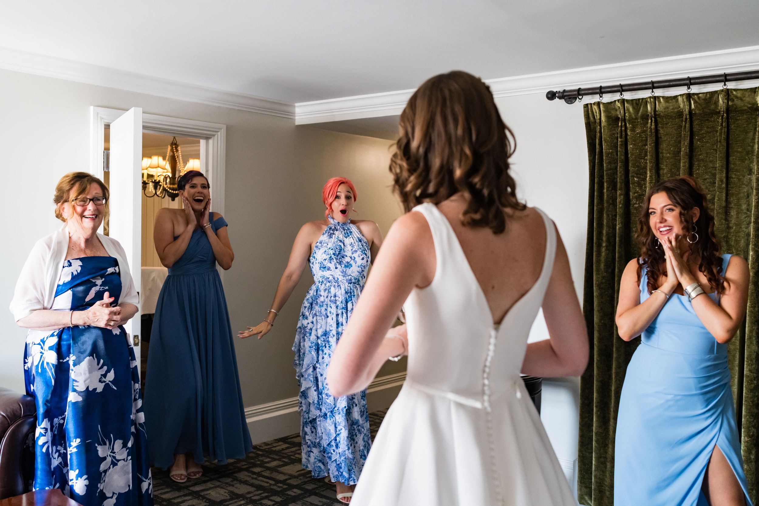 Candid wedding and elopement photography Rhode Island
Longwood Venue wedding portraits